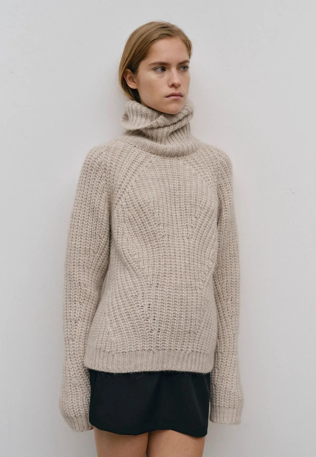 Henny Knit TurtleNeck