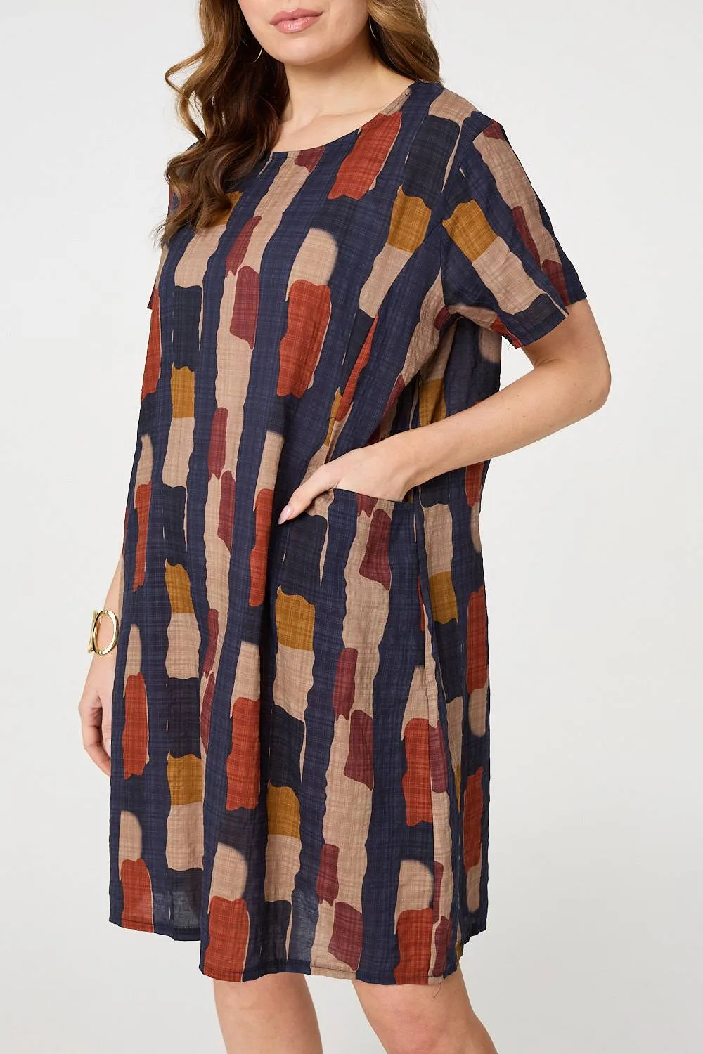 Printed Short Sleeve Knee Length Dress