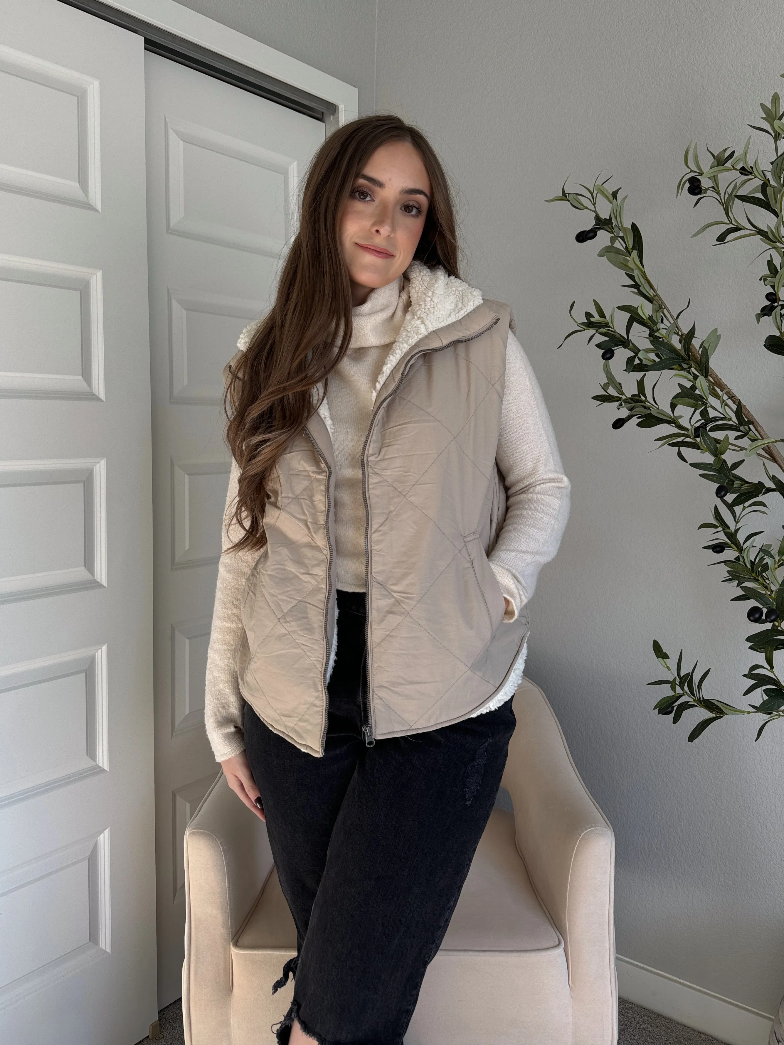 Wilder Quilted Zip Up Fleece Lined Puffer Vest (Khaki)
