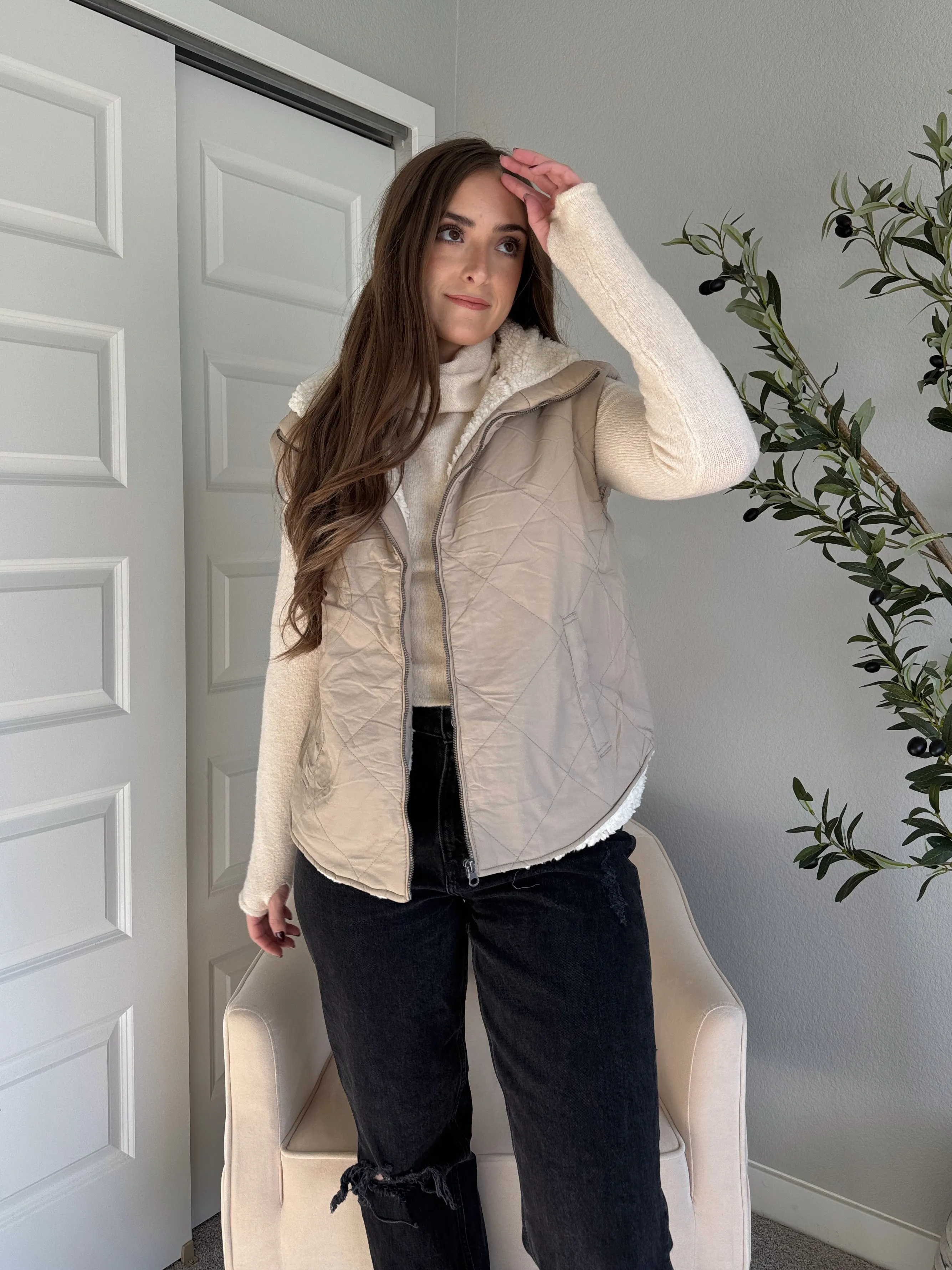 Wilder Quilted Zip Up Fleece Lined Puffer Vest (Khaki)